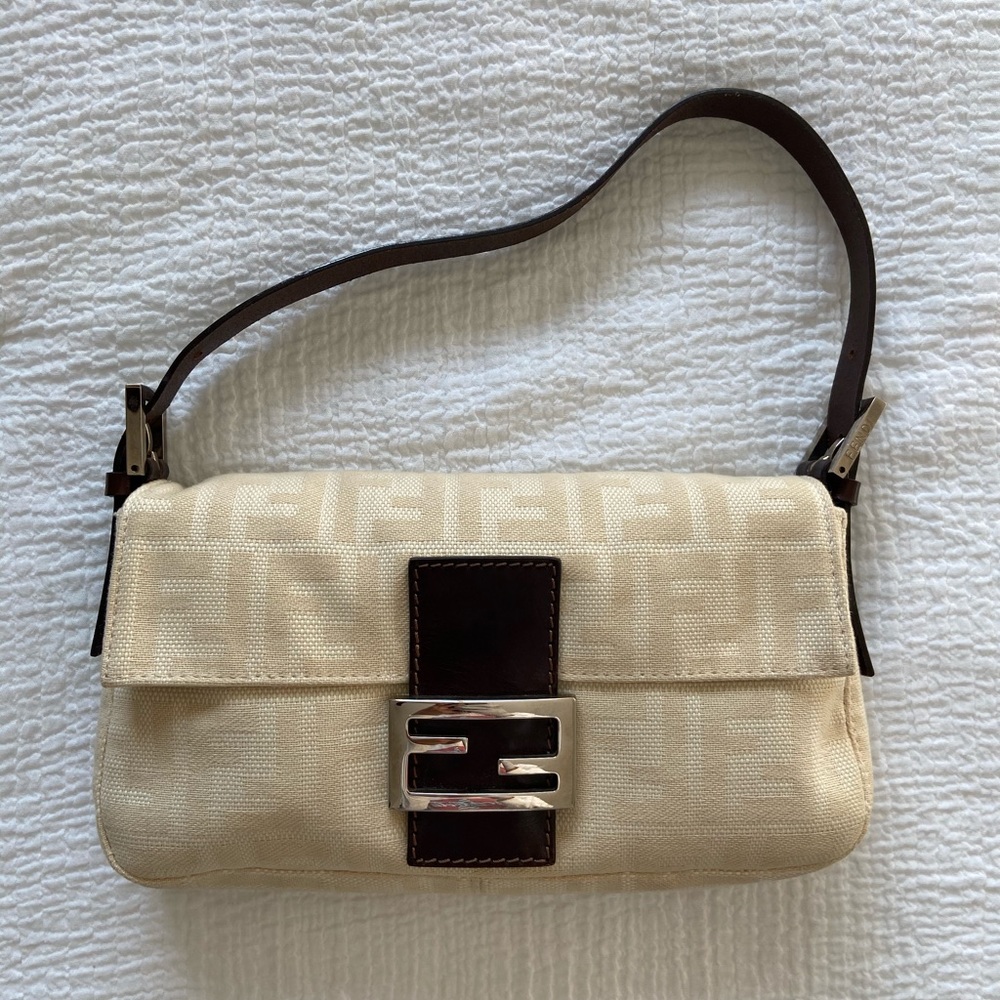 Vintage Beige Zucca Fendi Baguette